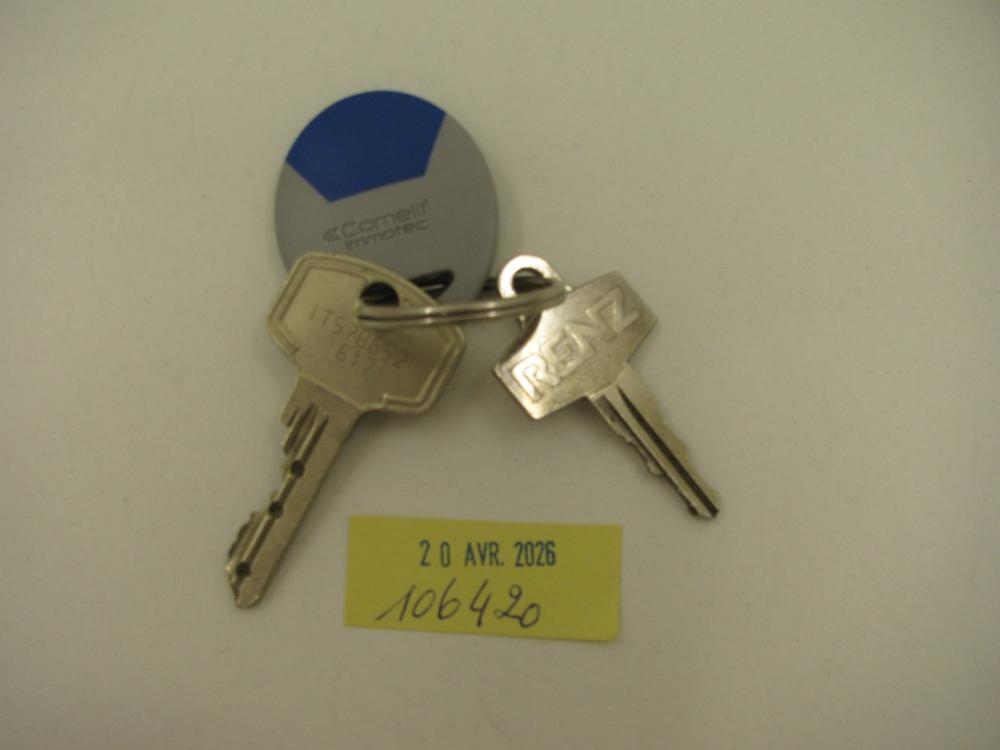 Clés : N° 2026002042 Trouvé(e) le : Mon Apr 20 00:00:00 CEST 2026