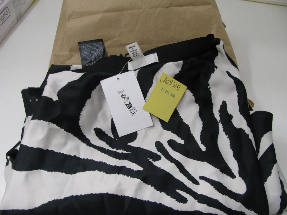 Vêtements, chaussures, accessoires : N° 2026004941 Trouvé(e) le : Mon Oct 05 00:00:00 CEST 2026
