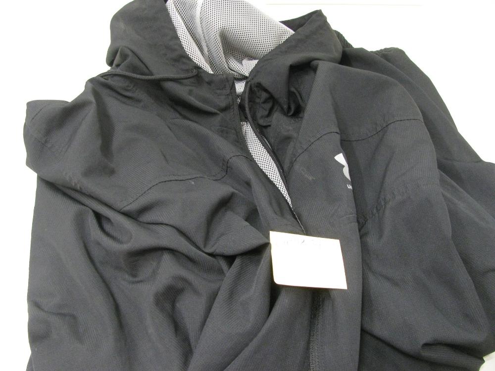 Vêtements, chaussures, accessoires : N° 2026005079 Trouvé(e) le : Mon Oct 12 00:00:00 CEST 2026