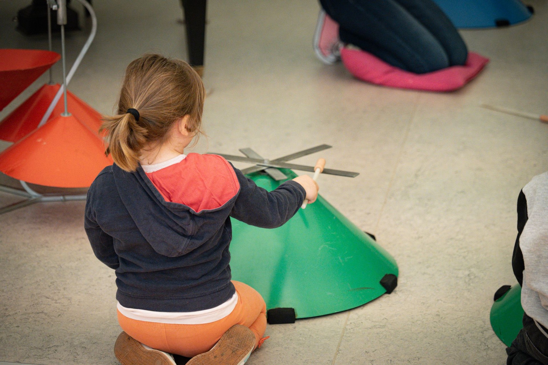 Workshop: Baschet-Instrumentarium (für Kinder von 4 bis 6 Jahren)