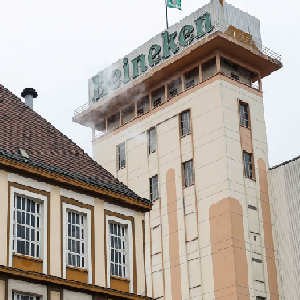 Une vue de l'extérieur de l'ancienne brasserie.